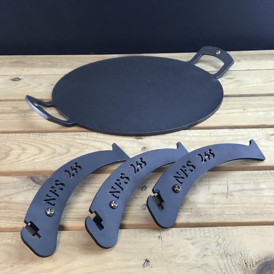 12 inch Black Iron Chapa Griddle Plate with Legs - BRIT LOCKER