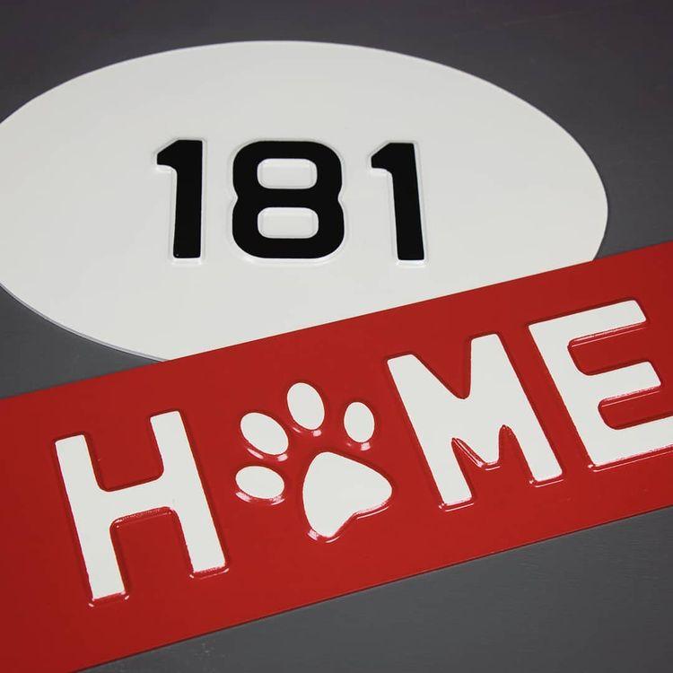 Custom Enamel Small Oval Sign (7 ¼ X 4 ¾&quot;) - BRIT LOCKER